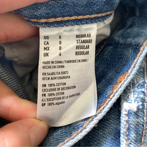 NWT AMERICAN Eagle Light Wash Girlfriend High Rise 100% Cotton Jeans  Size 0 Reg - Picture 13 of 13